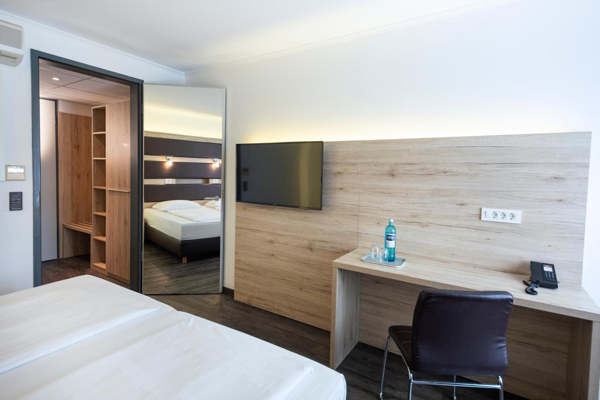 Roomingtons Kaiserhof Landshut Exteriör bild